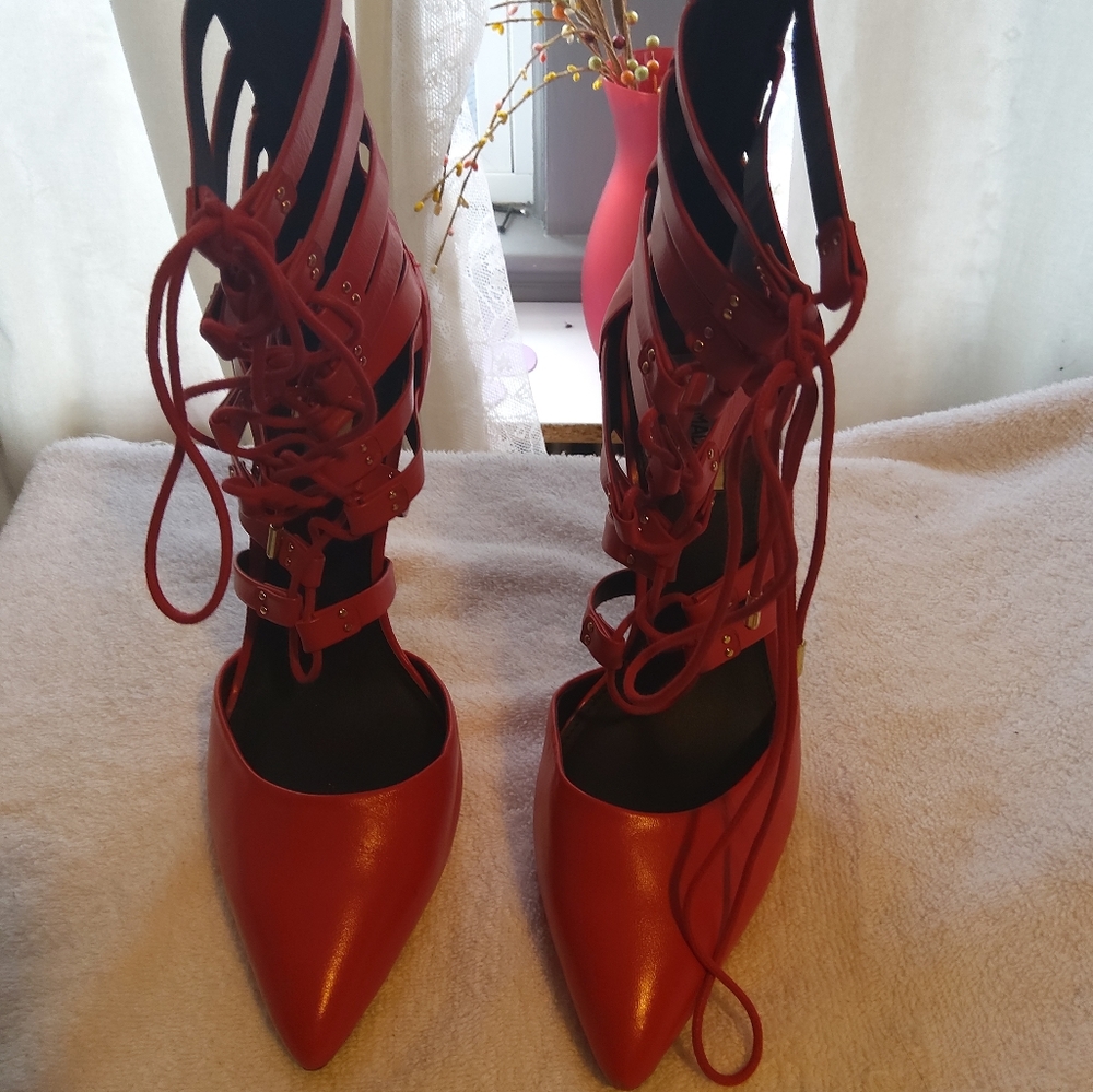 STEVE MADDEN HEELS